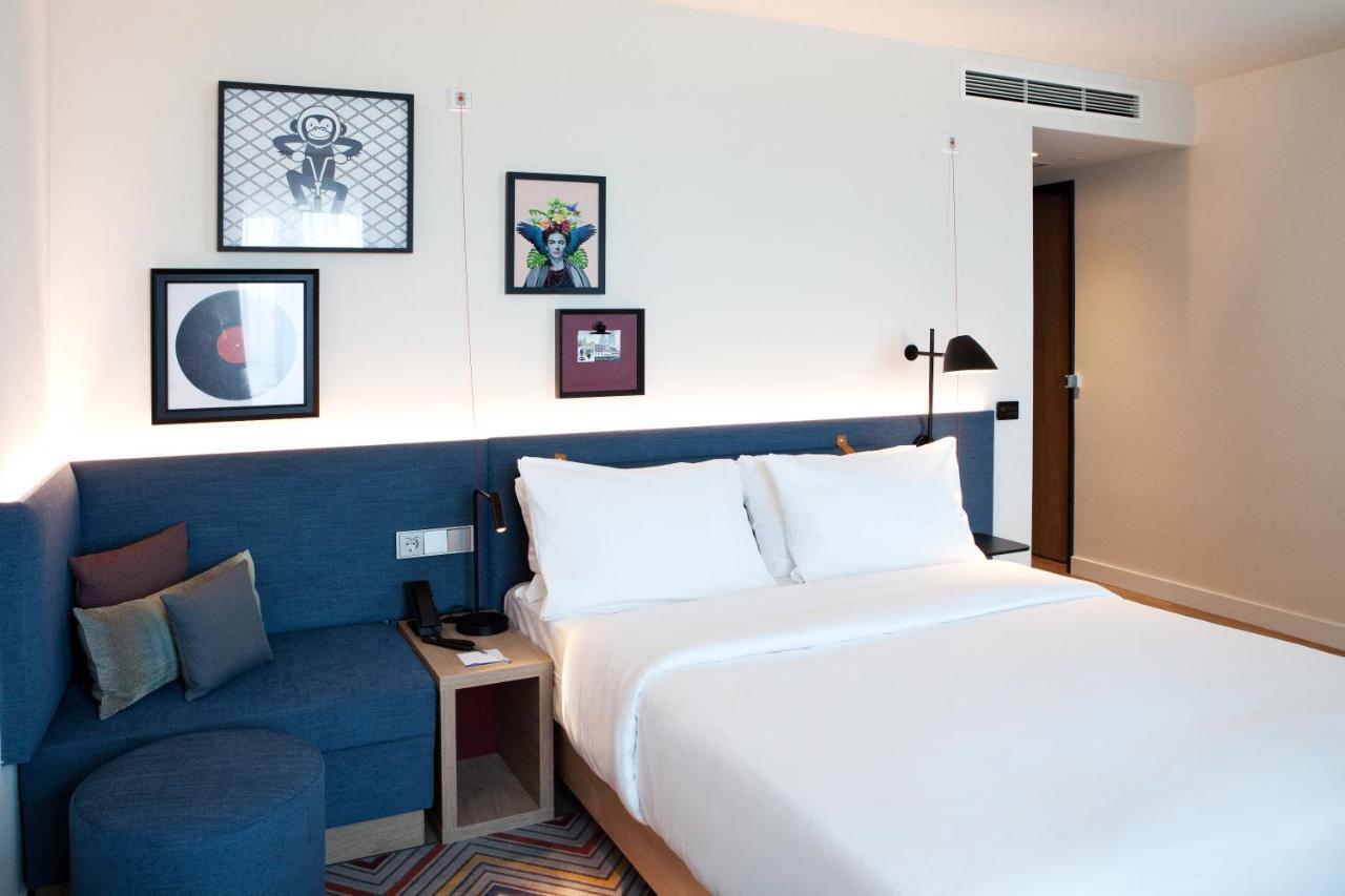 Hotel Hampton By Hilton Ratisbona Esterno foto