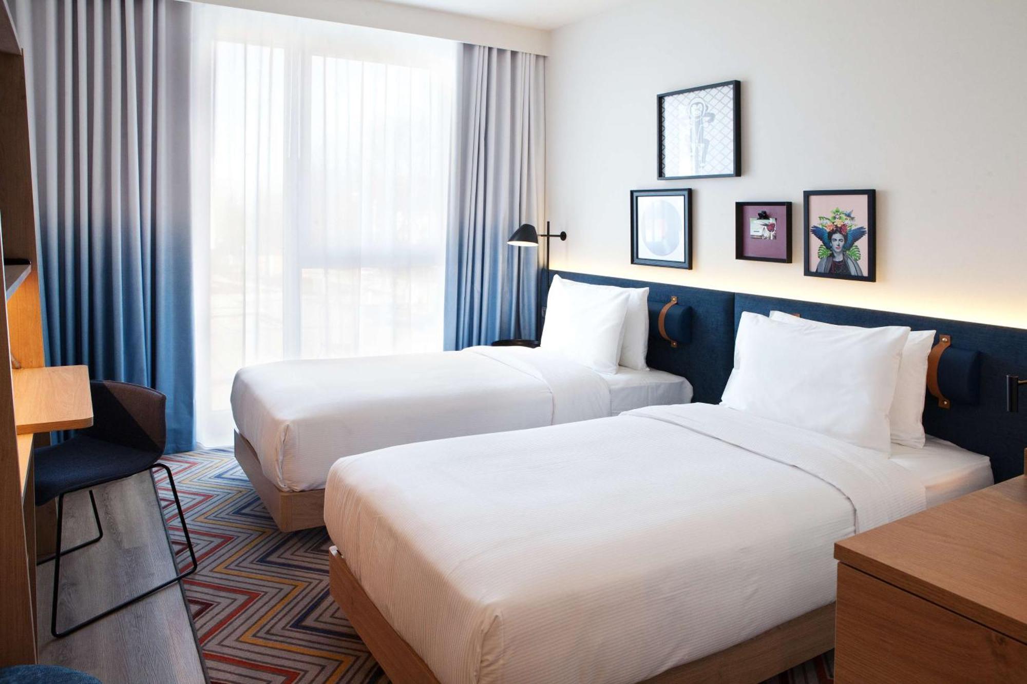 Hotel Hampton By Hilton Ratisbona Esterno foto