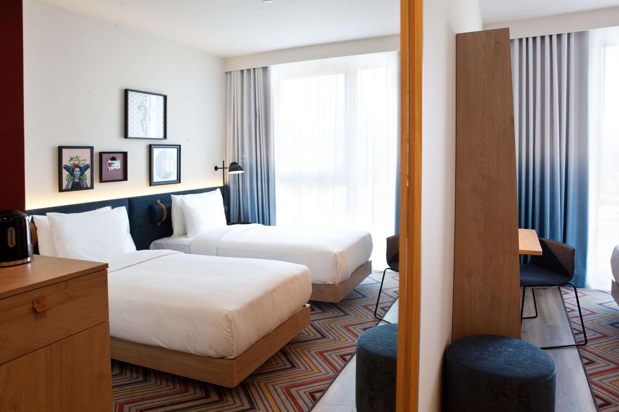Hotel Hampton By Hilton Ratisbona Esterno foto