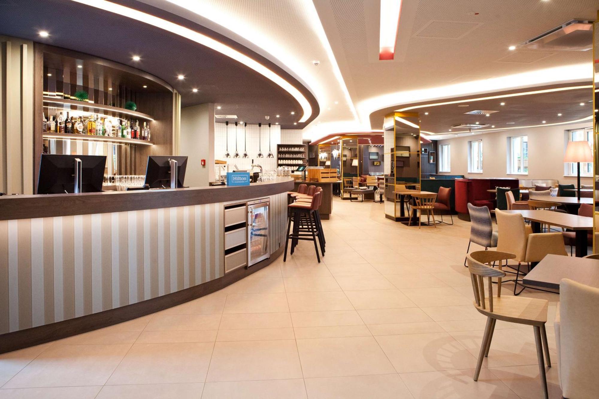 Hotel Hampton By Hilton Ratisbona Esterno foto
